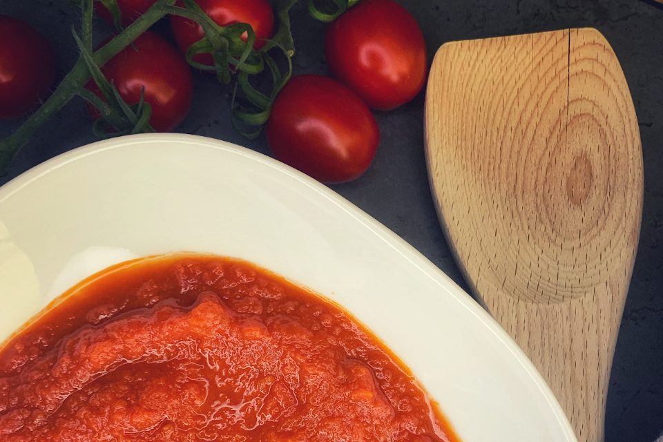 Hjemmelaget tomatsaus - hvordan velge riktige tomater